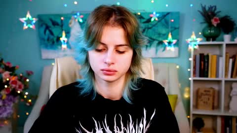 jade_castle online show from 01/13/25, 02:07