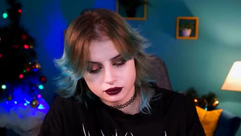 jade_castle online show from 01/14/25, 05:08