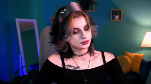 jade_castle online show from 02/18/25, 05:09