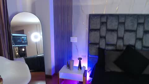 Sara online show from 09/18/25, 12:07