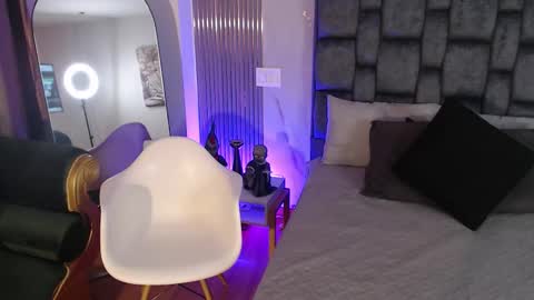 Sara online show from 10/14/25, 12:17