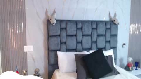 Sara online show from 10/25/25, 12:23