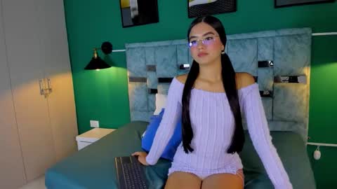 Snapshot of jade_lovv chatting on 03/24/26, 07:52 jade_lovv online show from 03/24/26, 07:52