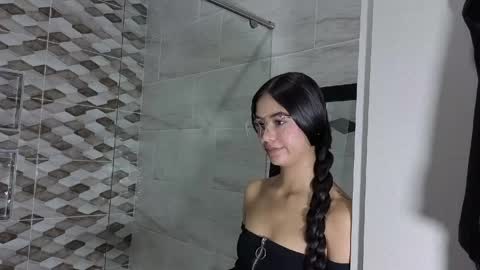 Snapshot of jade_lovv chatting on 06/04/26, 12:22 jade_lovv online show from 06/04/26, 12:22
