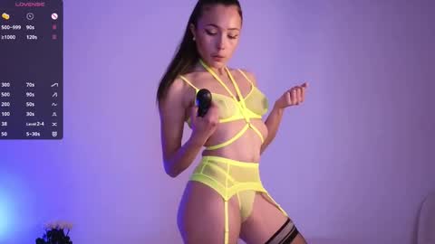 Snapshot of jade_paris chatting on 11/13/25, 06:51 Jade Paris online show from 11/13/25, 06:51