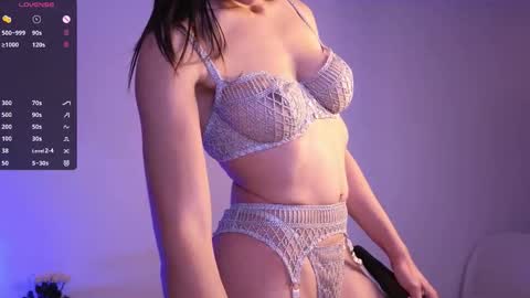 Snapshot of jade_paris chatting on 11/21/25, 07:45 Jade Paris online show from 11/21/25, 07:45