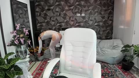 Jade  independent model online show from 12/03/24, 11:33