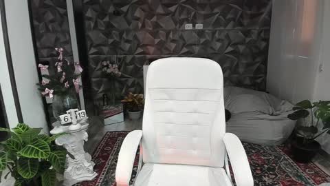 Jade  independent model online show from 12/08/24, 11:24