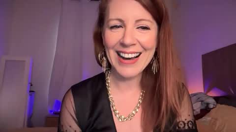 Snapshot of jade_slade chatting on 06/10/26, 02:45 Jade Slade online show from 06/10/26, 02:45