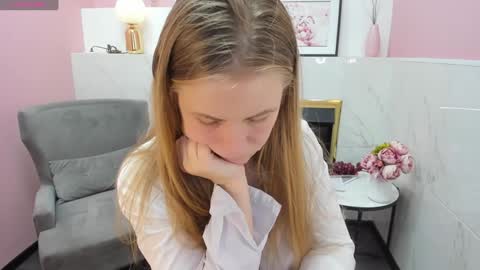 Snapshot of jade_soft chatting on 12/06/24, 09:02 Jade online show from 12/06/24, 09:02