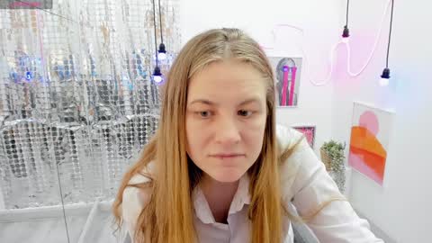 Snapshot of jade_soft chatting on 01/10/25, 08:37 Jade online show from 01/10/25, 08:37