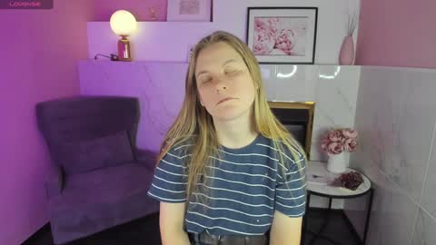 Snapshot of jade_soft chatting on 01/11/25, 07:49 Jade online show from 01/11/25, 07:49