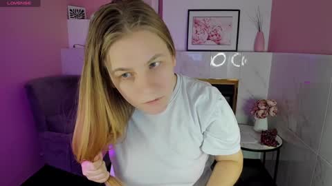 Snapshot of jade_soft chatting on 02/02/25, 07:35 Jade online show from 02/02/25, 07:35