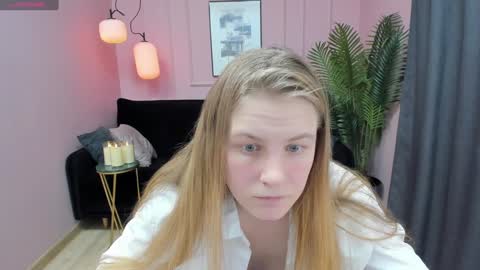 Snapshot of jade_soft chatting on 02/05/25, 10:01 Jade online show from 02/05/25, 10:01