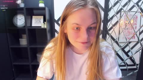 Snapshot of jade_soft chatting on 02/07/25, 09:48 Jade online show from 02/07/25, 09:48