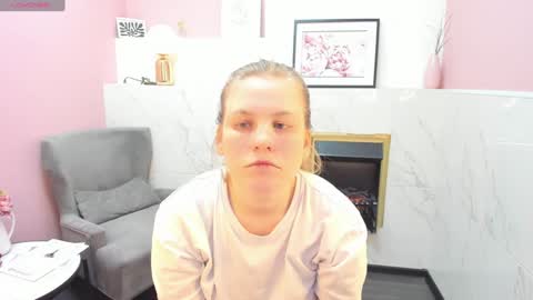 Snapshot of jade_soft chatting on 02/08/25, 03:52 Jade online show from 02/08/25, 03:52