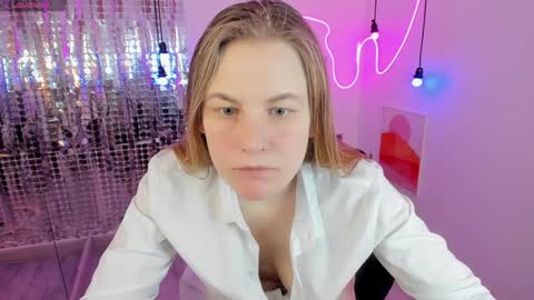 Snapshot of jade_soft chatting on 02/08/25, 08:42 Jade online show from 02/08/25, 08:42