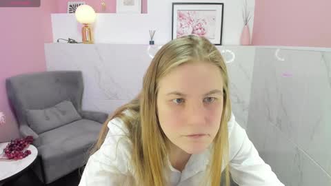 Snapshot of jade_soft chatting on 02/20/25, 03:34 Jade online show from 02/20/25, 03:34