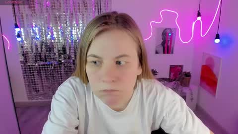 Snapshot of jade_soft chatting on 03/09/25, 04:44 Jade online show from 03/09/25, 04:44