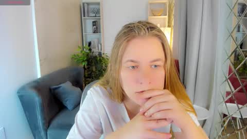 Snapshot of jade_soft chatting on 09/13/25, 09:36 Jade online show from 09/13/25, 09:36