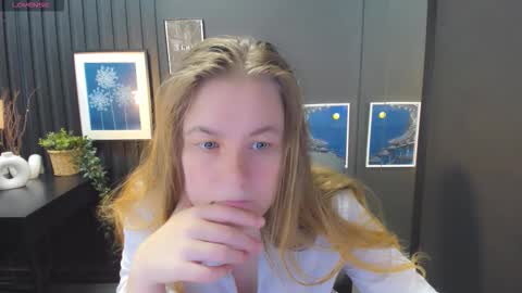 Snapshot of jade_soft chatting on 10/12/25, 01:32 Jade online show from 10/12/25, 01:32