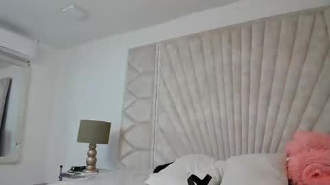 Snapshot of jade_squirt chatting on 09/27/25, 11:15 Jade online show from 09/27/25, 11:15