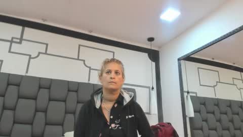 Snapshot of jade_squirt chatting on 10/16/25, 11:11 Jade online show from 10/16/25, 11:11