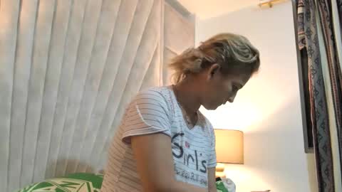 Jade  online show from 11/05/25, 09:31