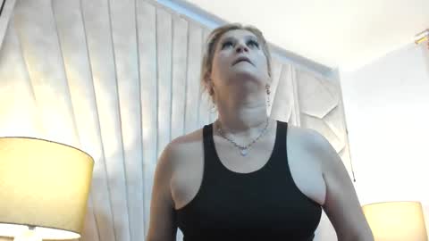 Jade  online show from 11/24/25, 11:10