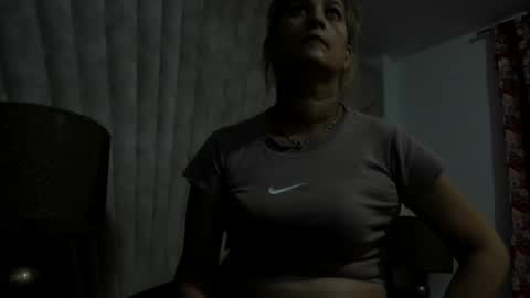 Jade  online show from 12/15/25, 10:08