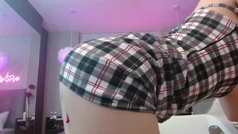 Snapshot of jade_storm_ chatting on 01/09/25, 11:45 JADE online show from 01/09/25, 11:45