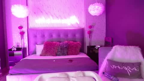 Snapshot of jade_storm_ chatting on 09/25/25, 08:56 JADE online show from 09/25/25, 08:56