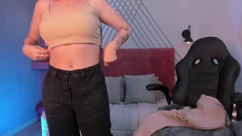 jade_vela online show from 10/11/25, 04:16