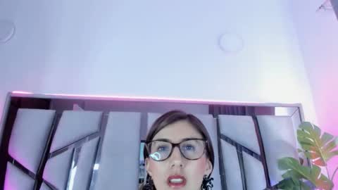 Snapshot of jade_white_ chatting on 11/26/25, 01:45 jade white online show from 11/26/25, 01:45