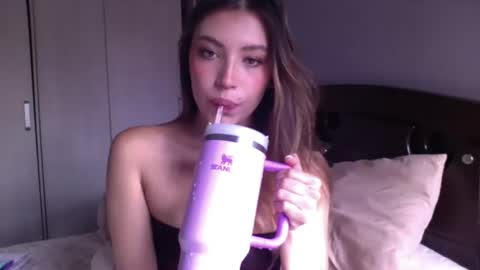 Jade online show from 07/25/26, 08:50