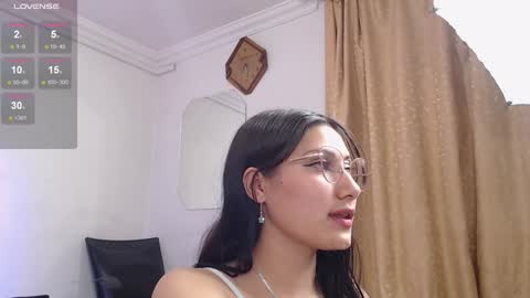 Snapshot of jadeadamsxx chatting on 02/05/25, 06:59 Jadeadamsxx online show from 02/05/25, 06:59