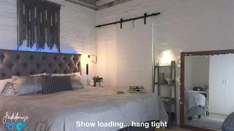 Jade online show from 09/18/25, 08:05