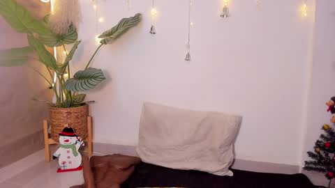 jadee__ online show from 12/19/24, 06:23