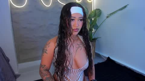 jadee__ online show from 01/06/25, 02:26