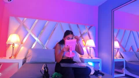 Jade online show from 10/09/25, 08:40