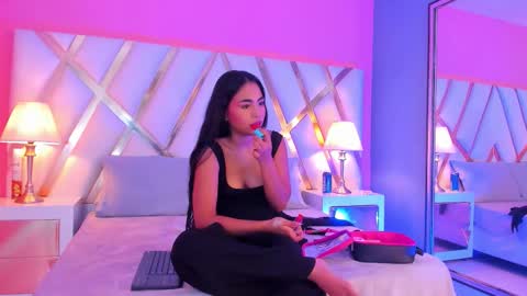 Jade online show from 10/16/25, 09:16