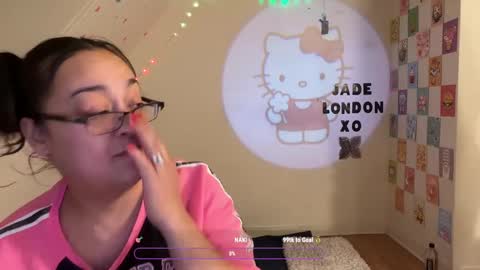 Snapshot of jadelondonxo chatting on 02/24/25, 12:52 Jade online show from 02/24/25, 12:52