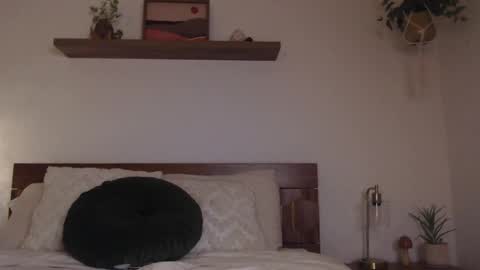 Jade Love online show from 12/27/24, 11:31