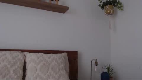 Jade Love online show from 02/12/25, 08:29