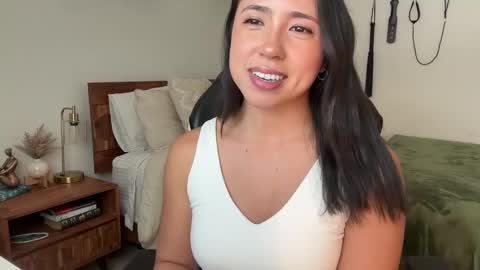 Snapshot of jadelove_ chatting on 10/01/25, 05:52 Jade Love online show from 10/01/25, 05:52