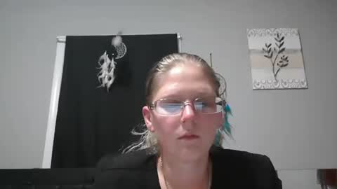 Snapshot of jadeluv chatting on 11/04/25, 01:27 JadeLuv online show from 11/04/25, 01:27