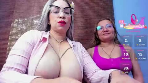 JADEMOOMS online show from 10/26/25, 09:21