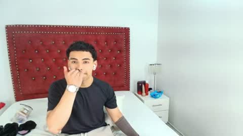 Jaden and Sofia  online show from 08/01/26, 02:55
