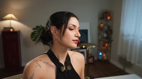 Snapshot of jadeperez_ chatting on 01/07/25, 11:24 Jade online show from 01/07/25, 11:24