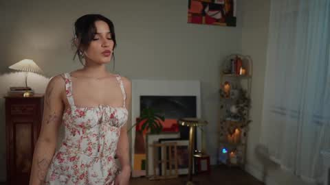 Snapshot of jadeperez_ chatting on 01/10/25, 12:38 Jade online show from 01/10/25, 12:38